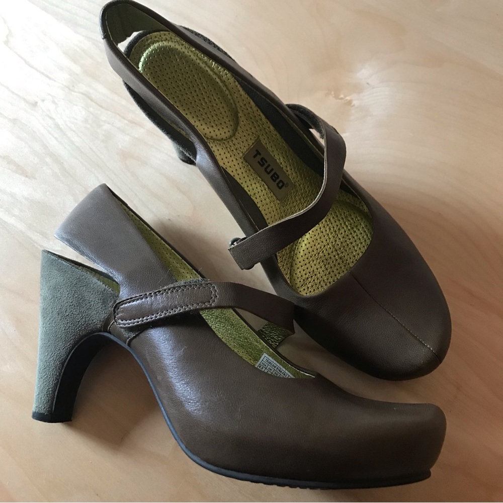 Tsubo Mary Jane Style Sling Backs Leather and suede  Size 8.5